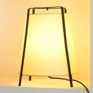 V Španělsku vyrobená stolní lampa Akane