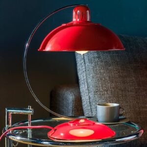 Svěží červená – stolní lampa Franklin