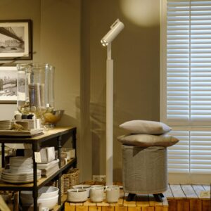 BYOK Barrone LED stojací lampa, stmívatelná, bílá